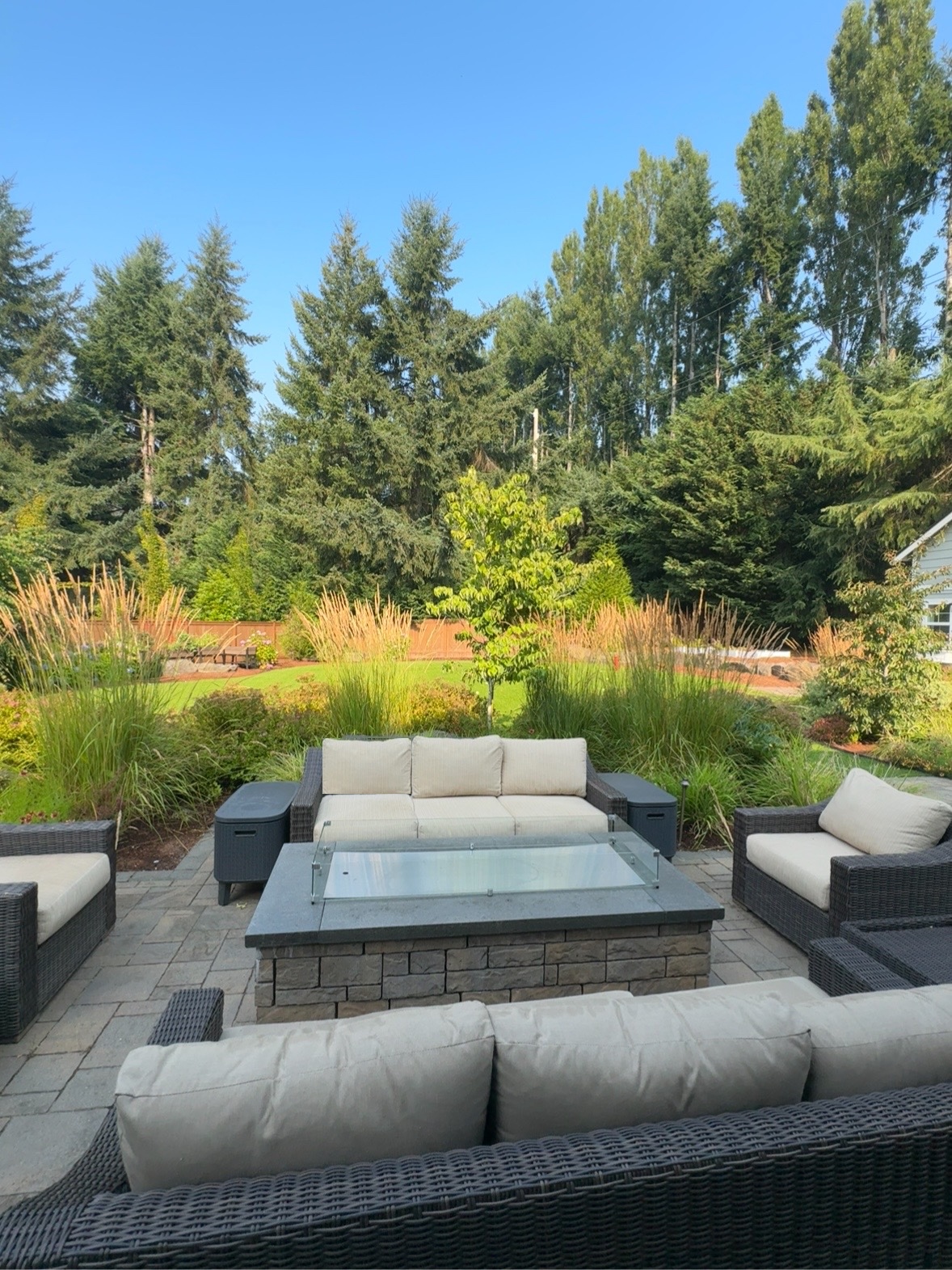 Large landscaped backyard on a Lakemont Woods homesite
